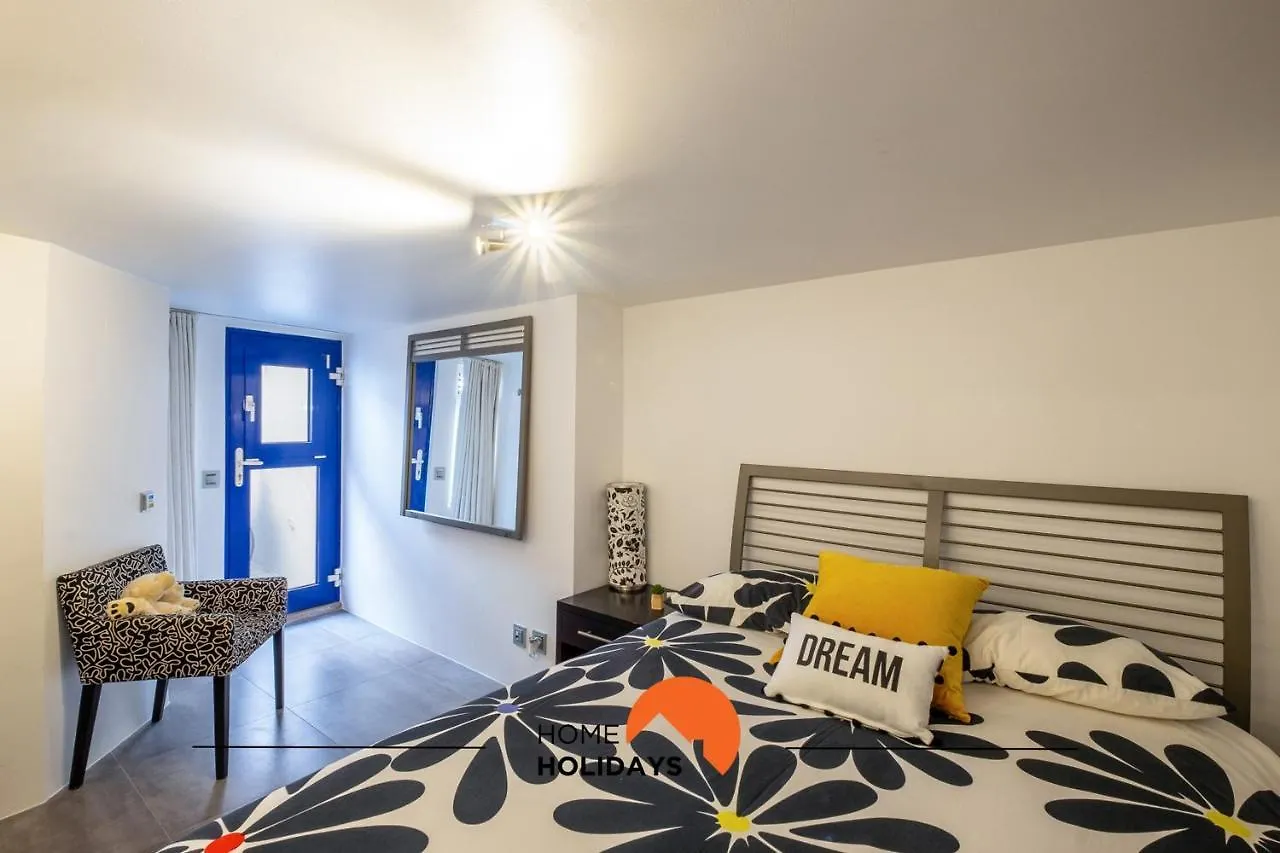 #041 Future House By Home Holidays البوفيرا فيلة