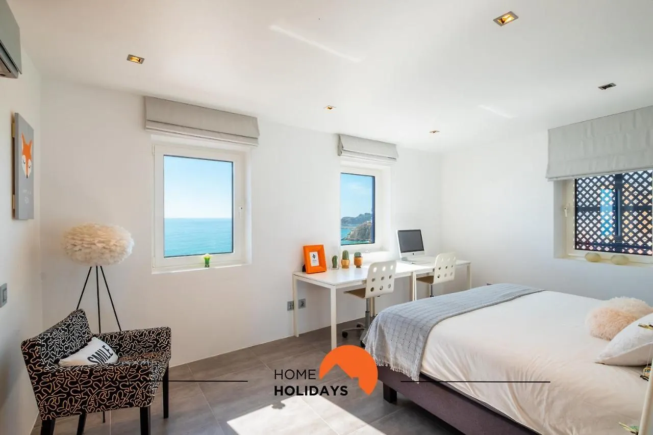 #041 Future House By Home Holidays البوفيرا 0*,  البرتغال